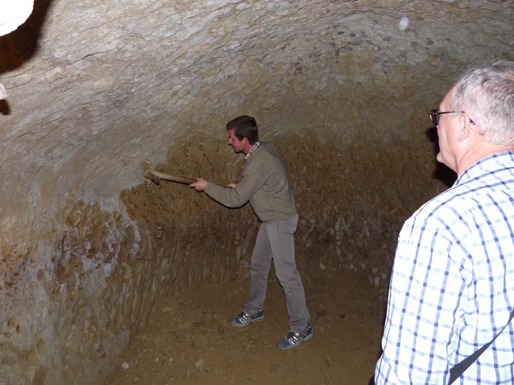 Purullena Cave House Digging - Large Picture